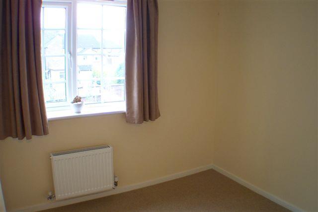 P1047 Second bedroom.jpg