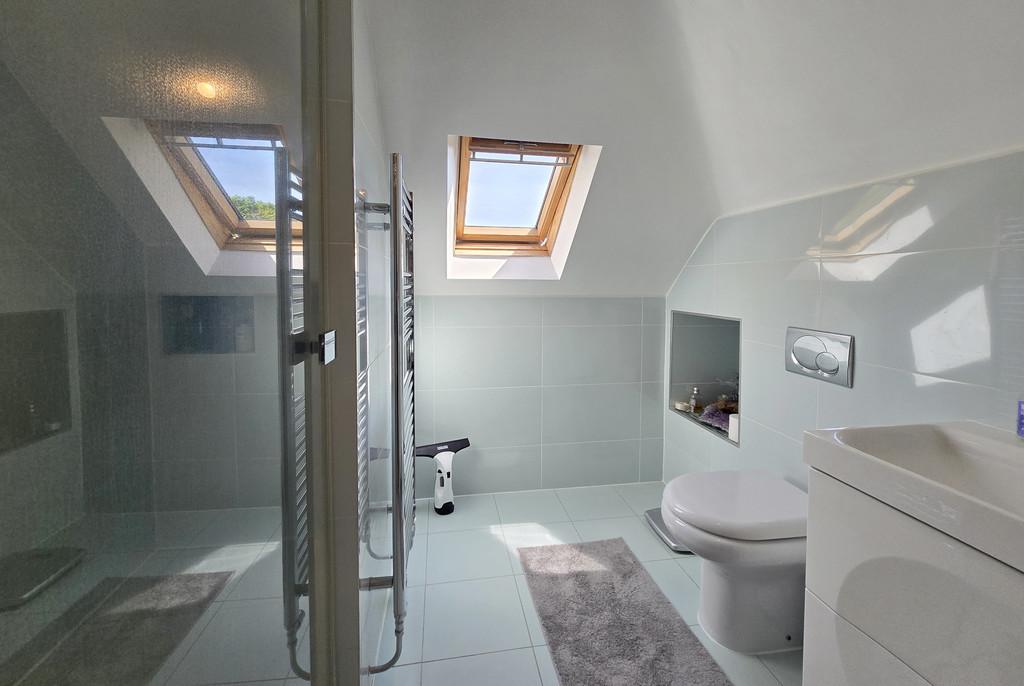 Longmead En Suite 1