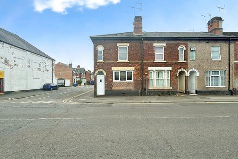 5 bedroom end of terrace house for sale