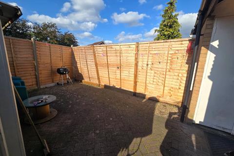 41a Repens Way, Hayes, UB4 9PR