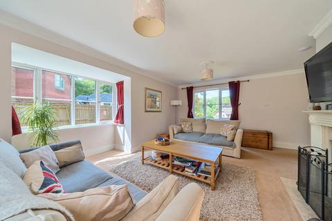 2 Stonedene Close, Headley Down, Bordon, GU35 8HW