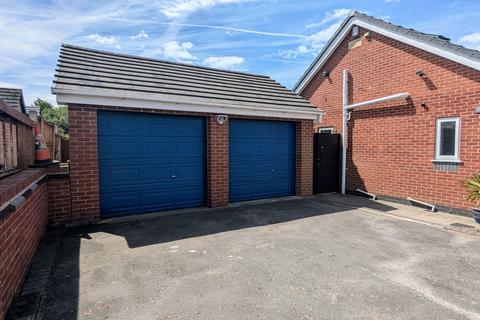 4 bedroom detached house for sale, Mill Road, Wigan WN5