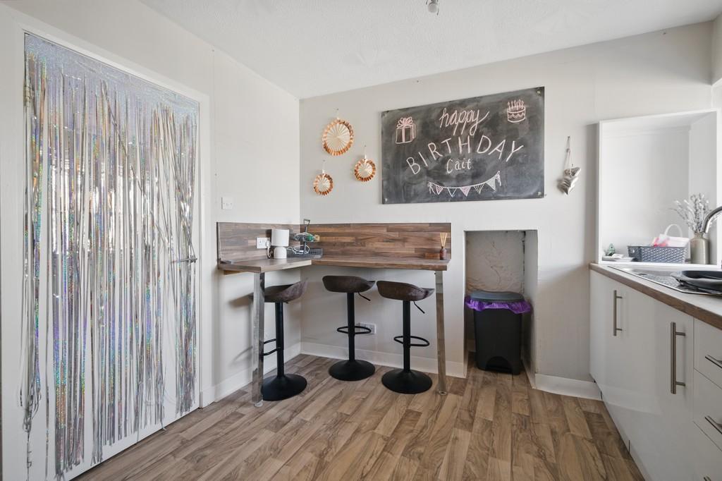 006-46e King St