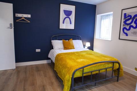 6 bed terraced house for rent in 9 St James Road, Halifax