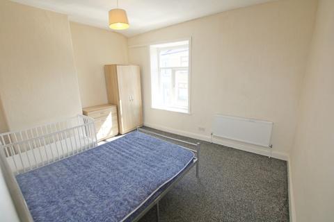2 bedroom terraced house to rent, Chapel Street, Nelson