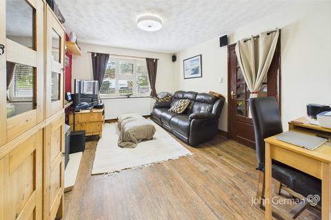 4 bedroom detached house for sale, Fairway Road, Shepshed