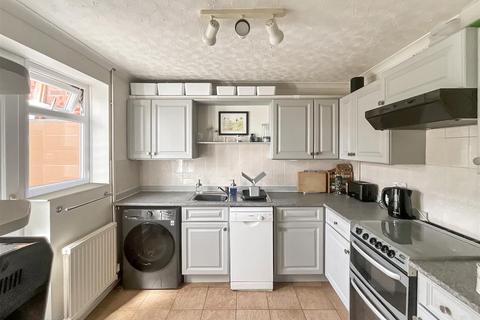 18 Brookfield Walk, Oldland Common, Bristol, BS30 9SS