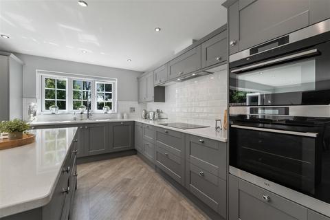 4 bedroom detached house for sale, Homelands, Winkfield