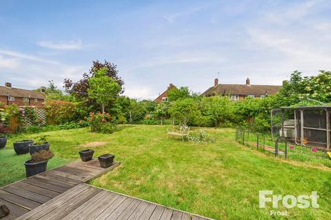 5 Eddystone Walk, Staines, TW19 7DP