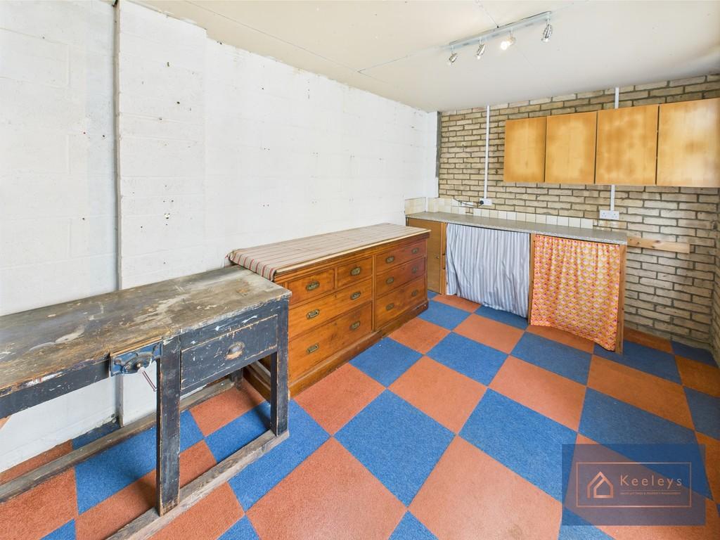 Garage potting room
