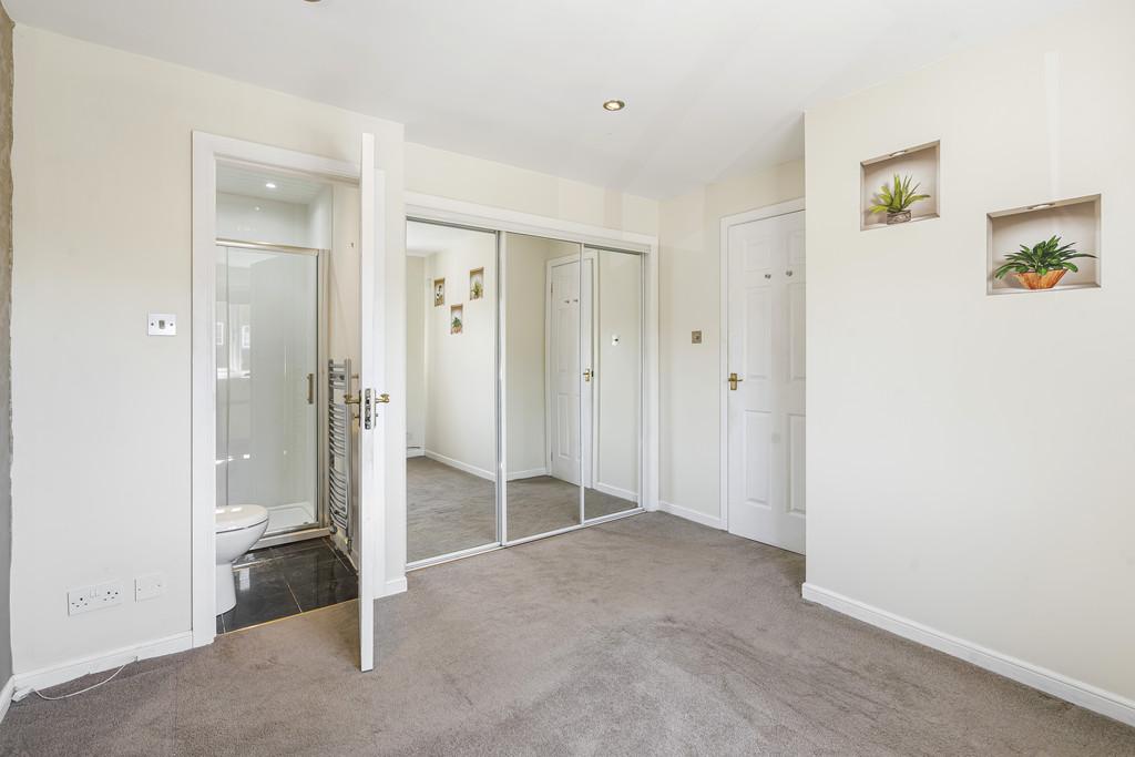 8 Glenisla Court, Whitburn (5)