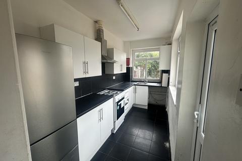 4 bedroom end of terrace house for sale, Breamore Road, IG3