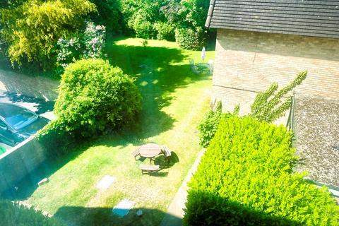 undefined, Addlestone Park, Addlestone