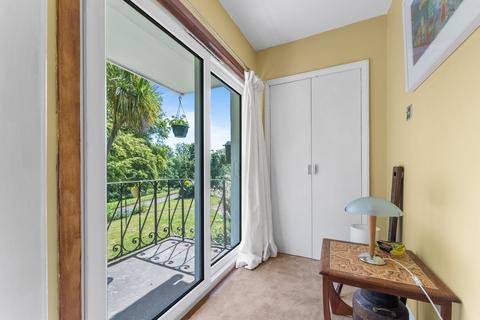 2 Glenview, West Kilbride, KA23 9JG