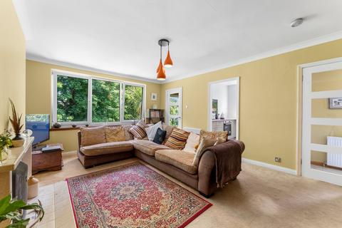 2 Glenview, West Kilbride, KA23 9JG