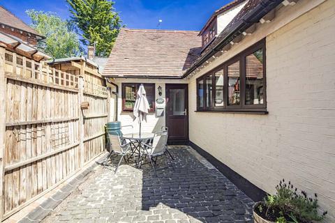 2 bedroom apartment to rent, Colebrook Studio, Goring on Thames, RG8