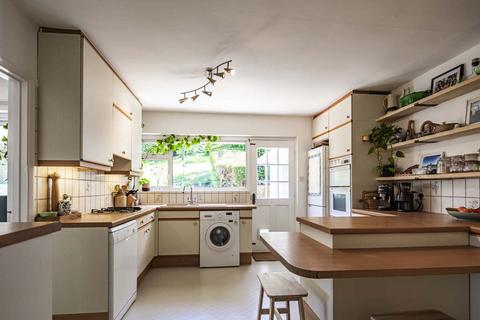 Pensylva The Coombe, Streatley, Reading, RG8 9QL