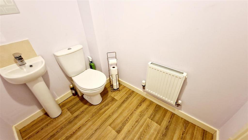 Cloakroom / WC