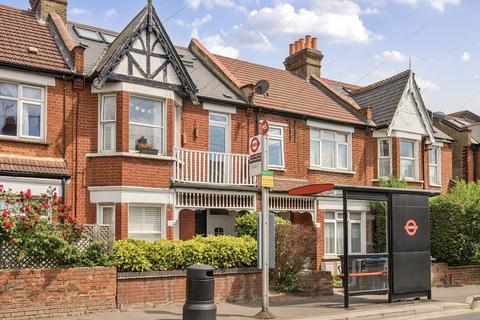 3 bedroom flat for sale, Kingston Road, London, SW20
