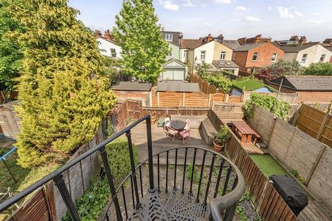 3 bedroom flat for sale, Kingston Road, Raynes Park, London, SW20