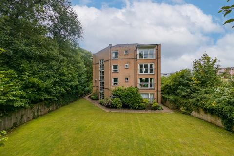 Flat 2/2, 11 Dyce Lane, Glasgow, G11 5LS