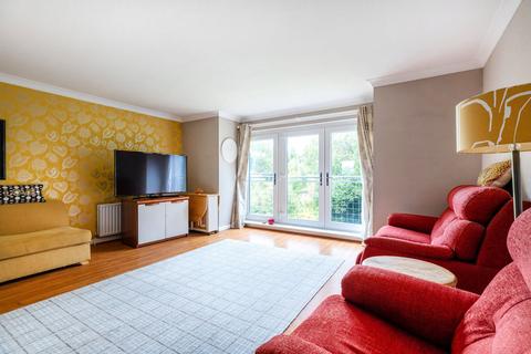 Flat 2/2, 11 Dyce Lane, Glasgow, G11 5LS