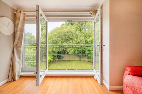 Flat 2/2, 11 Dyce Lane, Glasgow, G11 5LS