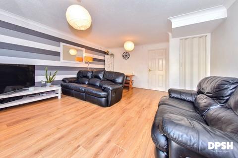 3 bedroom end of terrace house for sale, Dartmouth Mews, Morley, Leeds