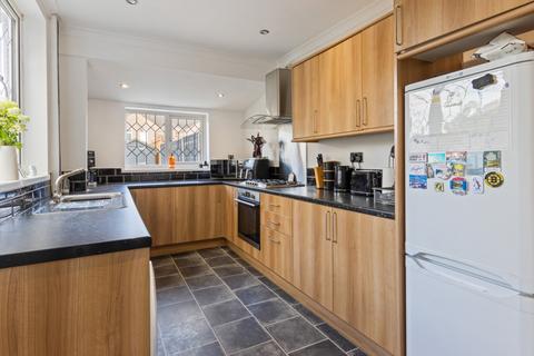 142 Blundell Avenue, Cleethorpes, DN35 7RJ