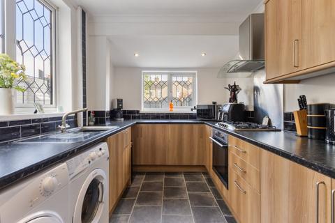 142 Blundell Avenue, Cleethorpes, DN35 7RJ