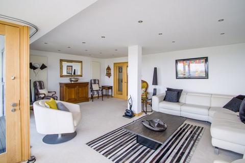 4 bedroom detached house for sale, Whitcliffe Drive, Penarth