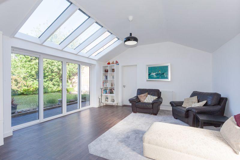 Sitting/family room