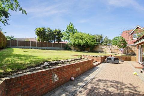 undefined, Barn End Drive, Wilmington