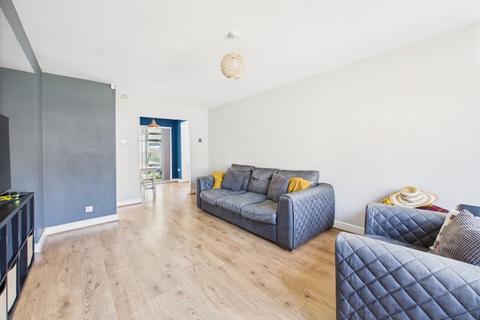 4 Harehill Close, Bradford, BD10 8PG