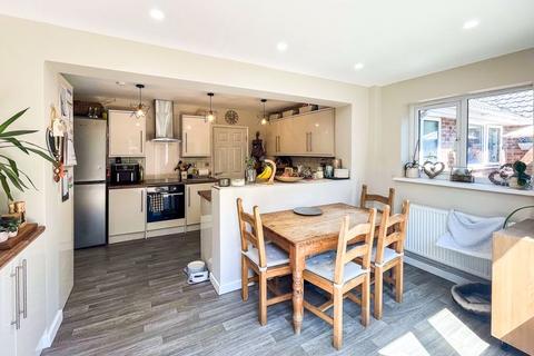 3 bedroom detached bungalow for sale, Whitfield