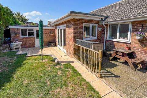 5 Chestnut Close, Whitfield, Dover, CT16 3HE