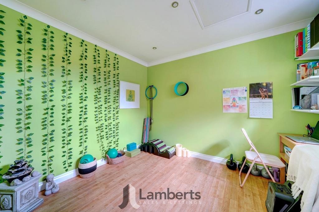 Studio/Office
