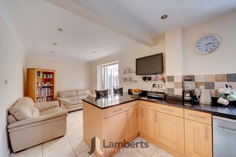 4 bedroom detached house for sale, Johns Close, Studley, B80