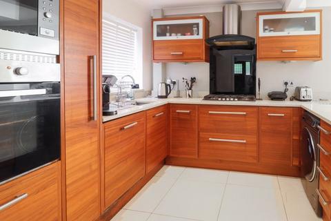 4 bedroom semi-detached house for sale, Rough Common Road, Canterbury CT2