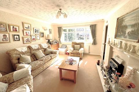 2 bedroom detached bungalow for sale, Griceson Close, Newark NG22