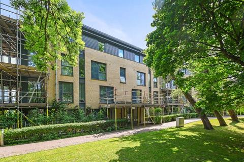Douglas Close, Stanmore