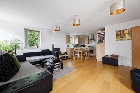 2 bedroom flat for sale, Douglas Close, Stanmore