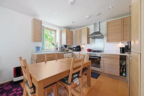 2 bedroom flat for sale, Douglas Close, Stanmore