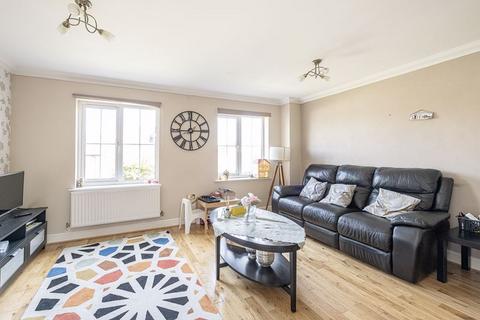 16 Brook Close, Dunstable, LU6 1HD