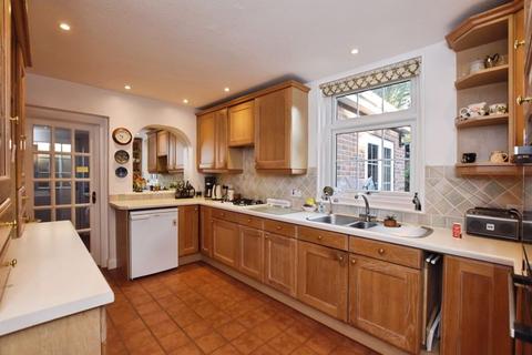 undefined, Laverstock Park West, Salisbury                      *NO ONWARD CHAIN*