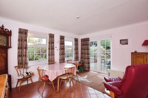 undefined, Laverstock Park West, Salisbury                      *NO ONWARD CHAIN*