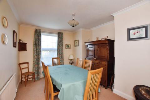undefined, Laverstock Park West, Salisbury                      *NO ONWARD CHAIN*