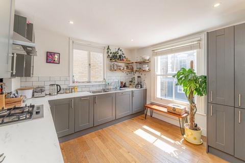 2 bedroom apartment for sale, Median Road, E5