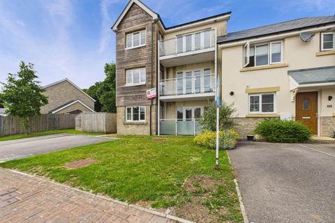Trelowen Drive, Penryn - Apartment with balcony