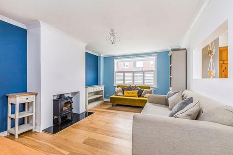 2 bedroom ground floor flat for sale, St. Thomas's Court, Old Portsmouth